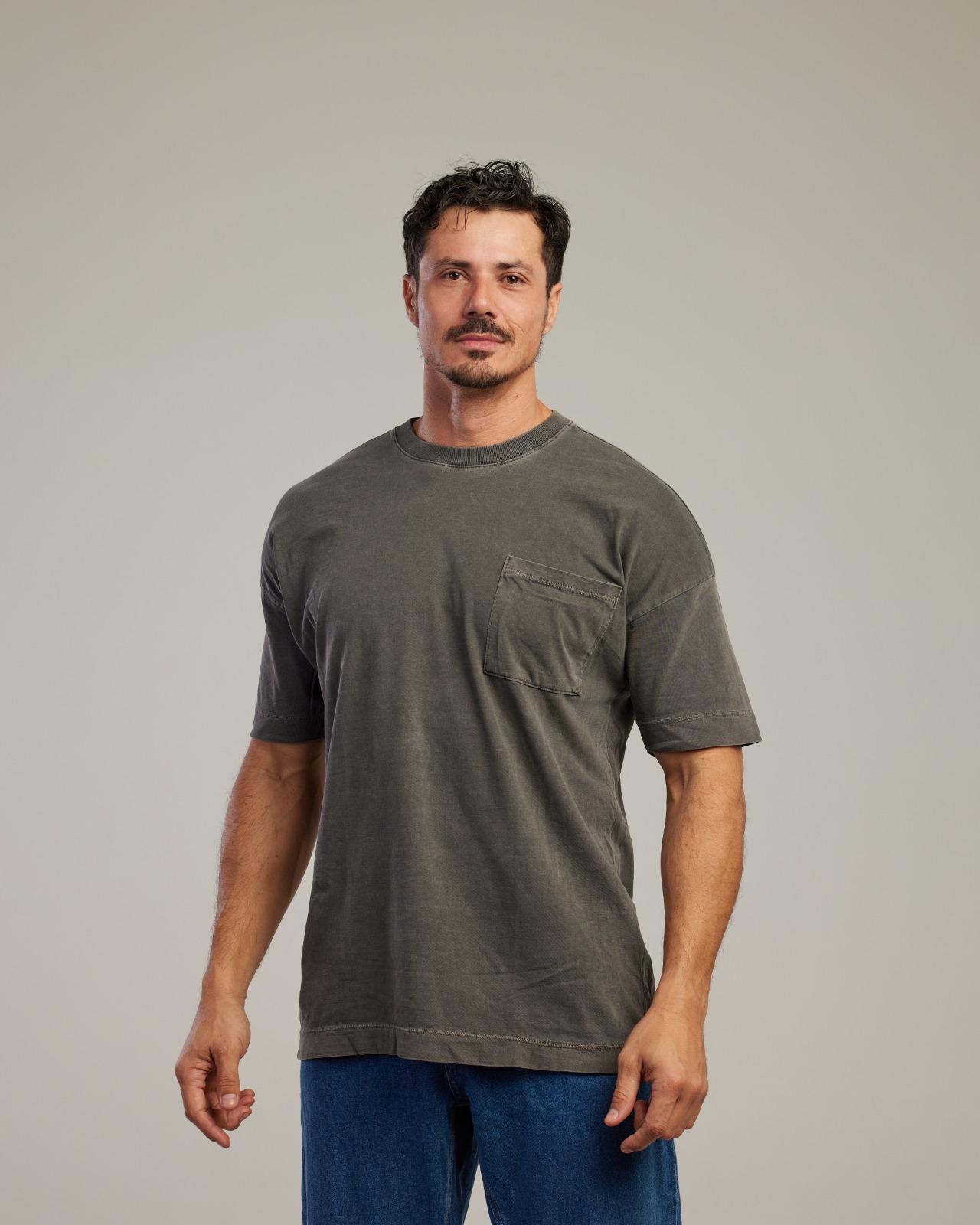 Camiseta Oversized Estonada com Bolso — Lunfe Atacado — foto 6