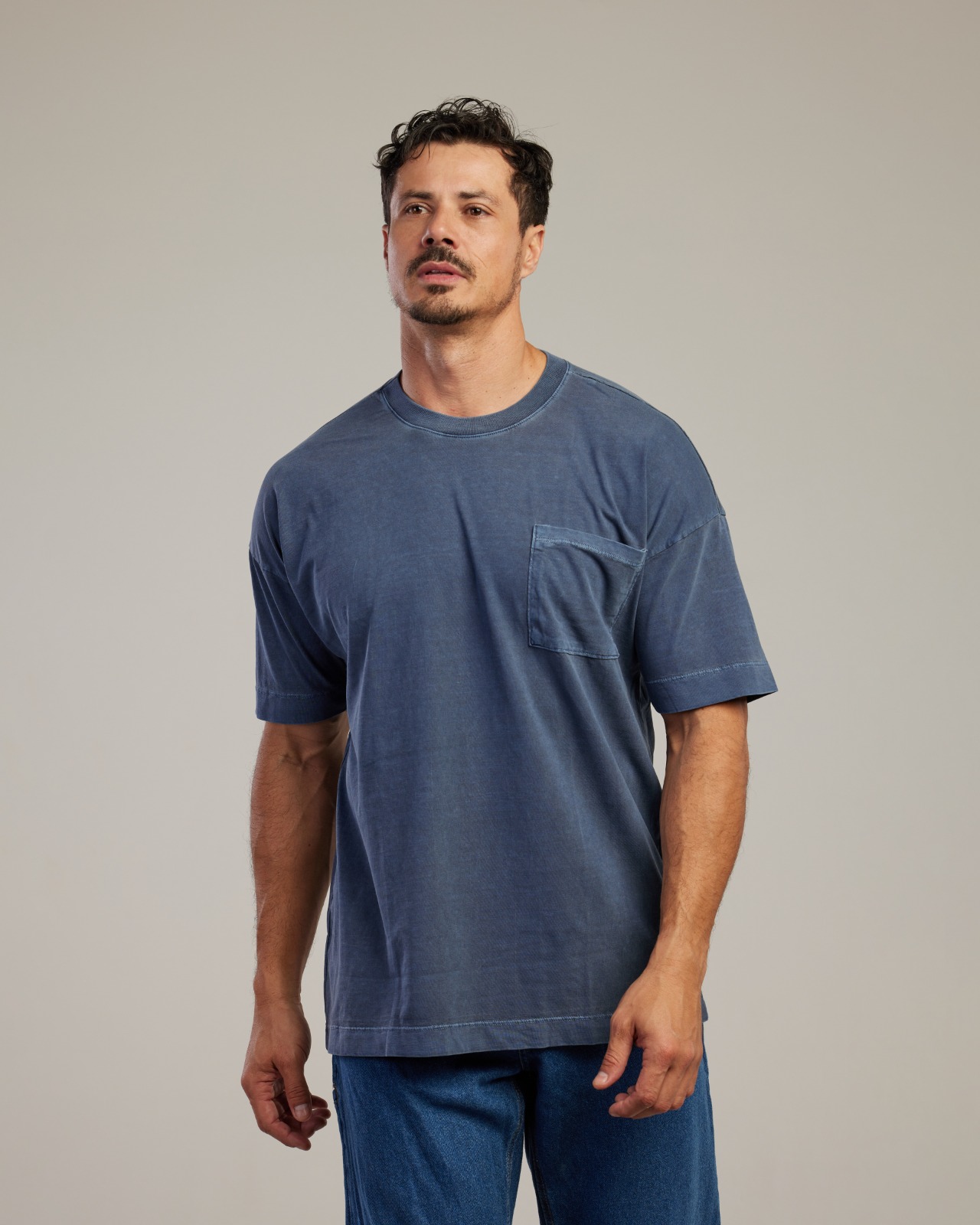 Camiseta Oversized Estonada com Bolso — Lunfe Atacado — foto 4